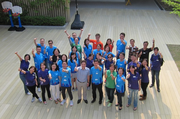 30多名微軟香港的活力愛心義工大合照。