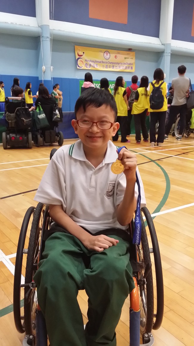 马伟程(高福耀纪念学校)於学校初级组bc 2夺冠军.