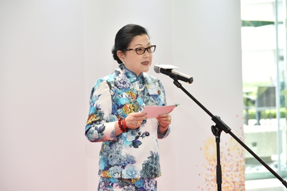 香港耀能協會主席彭徐美雲女士於啟動禮上致歡迎辭。