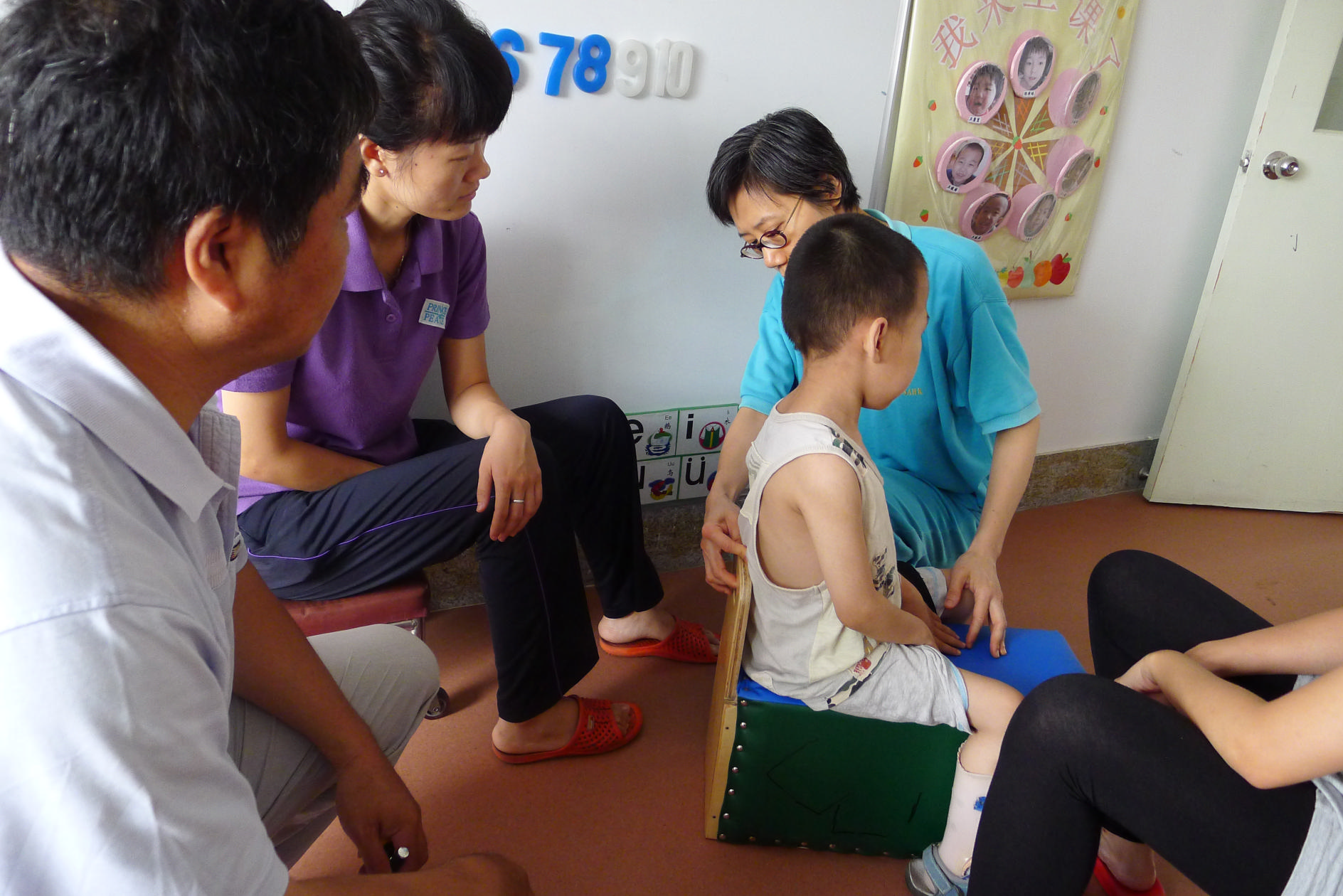 Professional outreach consultancy service to Tianjin Wuqing Children Rehabilitation Centre 