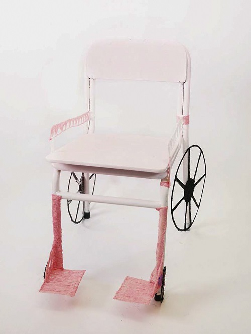 The entry was named ‘My Very Own Wheelchair’. It is a wheelchair owned by ‘someone’. The idea comes from ‘his’ life. ‘He’ would like to sit on the wheelchair and experience the world with the same angle as ‘his’ friends.
