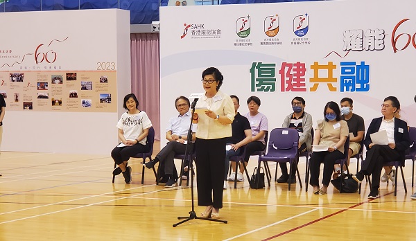 Mrs. Josephine M.W.TSUI PANG, MH, Chairperson of the Association delivered the speech. Mrs. Josephine M.W.TSUI PANG, MH, Chairperson of the Association delivered the speech.