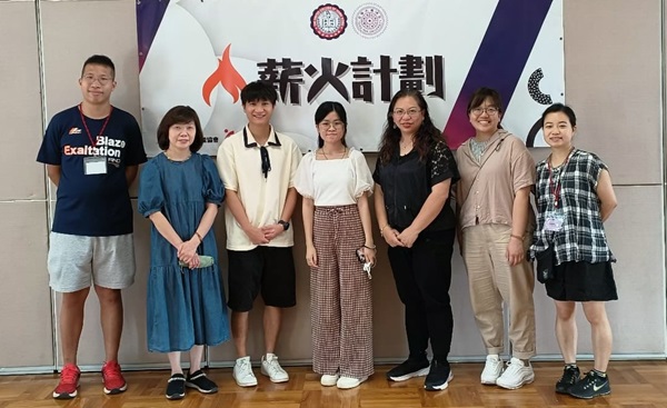 合作單位人員合照留念