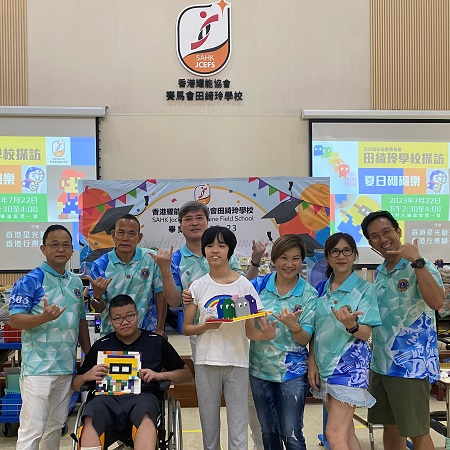 19 volunteers and 15 students joined this event. 19 volunteers and 15 students joined this event.