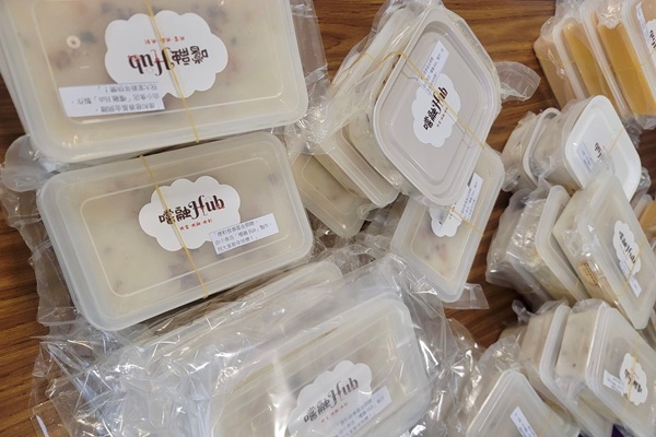 These festive treats were prepared by chefs at the fund's inclusive snack shop ‘嚐融Hub’. These festive treats were prepared by chefs at the fund's inclusive snack shop ‘嚐融Hub’.