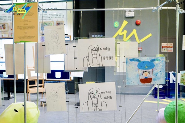 The exhibition, themed around the integration of art and technology, showcases the creative achievements of students with Autism.(Picture B) The exhibition, themed around the integration of art and technology, showcases the creative achievements of students with Autism.(Picture B)