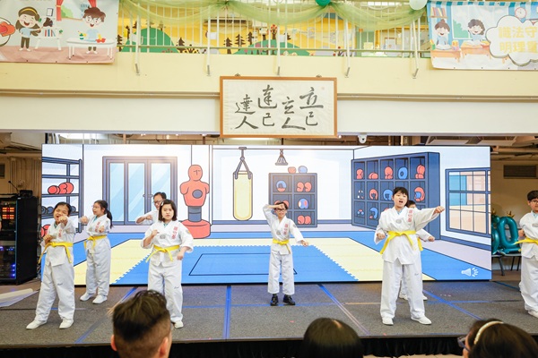 All the students delivered a lot of wonderful performances.(Picture D)
