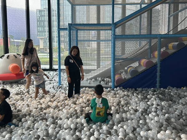 Parents and children also enjoyed a joyful and fulfilling summer activity.(Image A) Parents and children also enjoyed a joyful and fulfilling summer activity.(Image A)