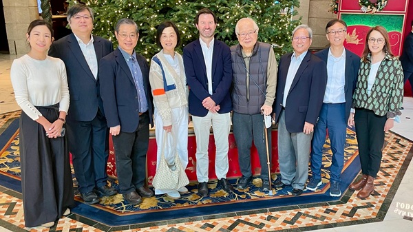 The Association’s management, together with Chairperson Mrs. Josephine M. W. TSUI PANG, BBS, MH , specially attended the luncheon to extend their heartfelt gratitude to the two distinguished guests.